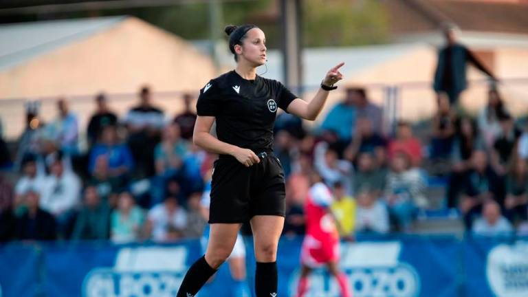 Trío arbitral femenino para el partido con el Torre del Mar Trío arbitral femenino para el partido con el Torre del Mar