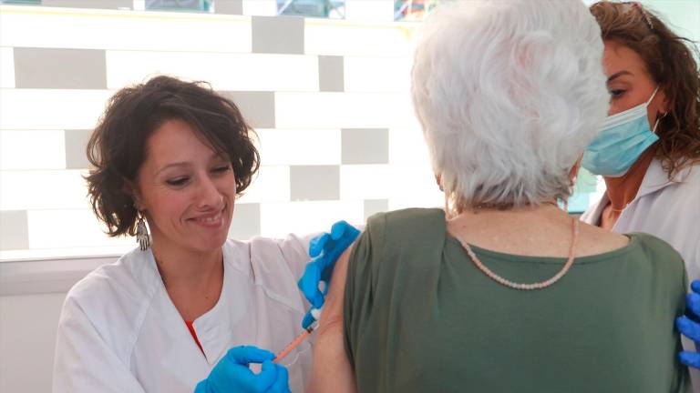 El SAS comenzará a vacunar contra la gripe a los mayores el próximo 9 de octubre El SAS comenzará a vacunar contra la gripe a los mayores el próximo 9 de octubre
