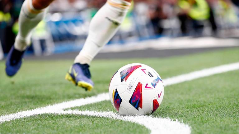 El juez imputa a los cuatro canteranos del Real Madrid por difundir un vídeo sexual con una menor El juez imputa a los cuatro canteranos del Real Madrid por difundir un vídeo sexual con una menor