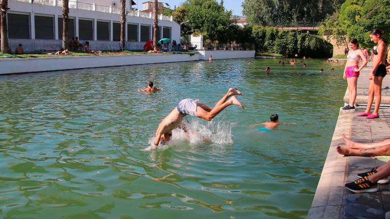 La piscina fluvial de Mogón: Un auténtico oasis en el interior La piscina fluvial de Mogón: Un auténtico oasis en el interior