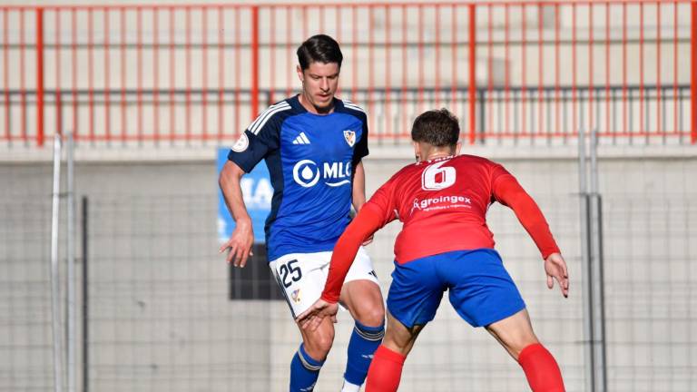 El Linares no pasa del empate en casa del colista (0-0) El Linares no pasa del empate en casa del colista (0-0)