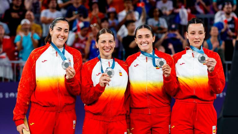 España gana la plata en baloncesto 3x3 femenino en París 2024 España gana la plata en baloncesto 3x3 femenino en París 2024