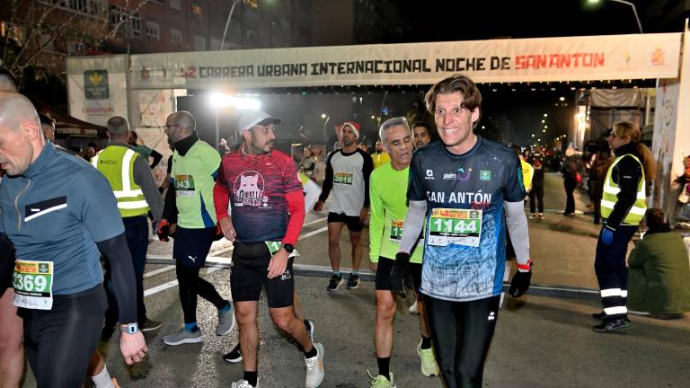 Las imágenes más emocionantes de la llegada a meta de San Antón Las imágenes más emocionantes de la llegada a meta de San Antón