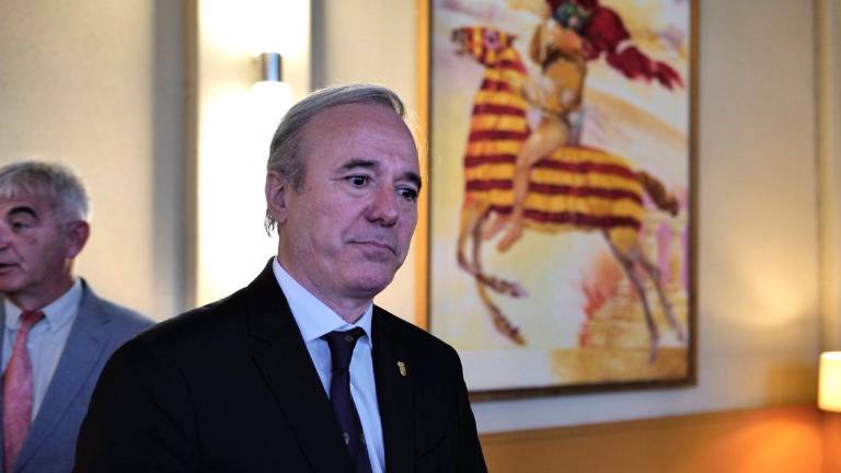 El nuevo Gobierno de Aragón echa a andar tras la toma de posesión de todos sus miembros El nuevo Gobierno de Aragón echa a andar tras la toma de posesión de todos sus miembros