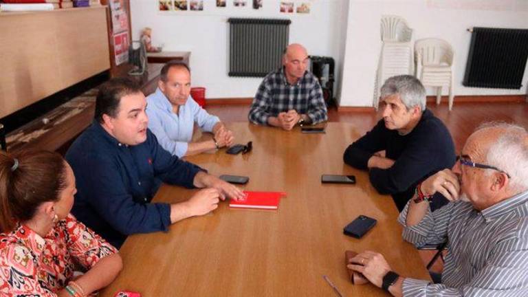 Un “plan de choque” contra el algodoncillo en la comarca de Las Villas Un “plan de choque” contra el algodoncillo en la comarca de Las Villas