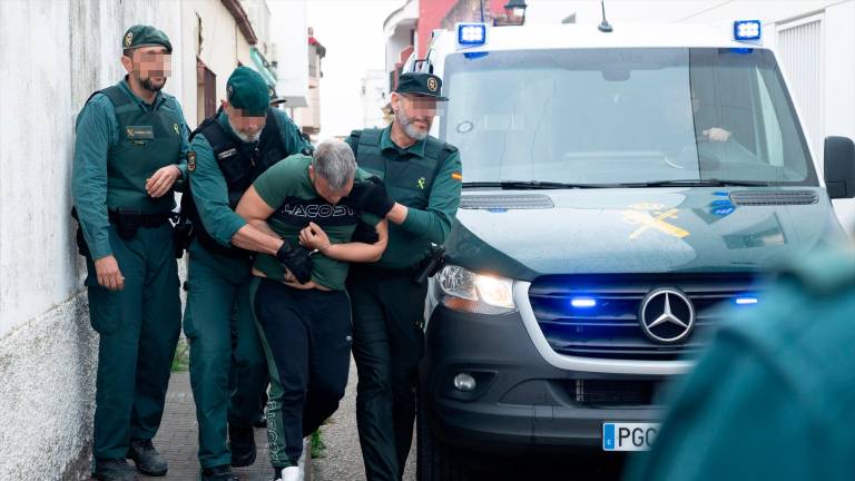Prisión provisional para los seis tripulantes de la narcolancha que mató a dos guardias civiles en Barbate Prisión provisional para los seis tripulantes de la narcolancha que mató a dos guardias civiles en Barbate