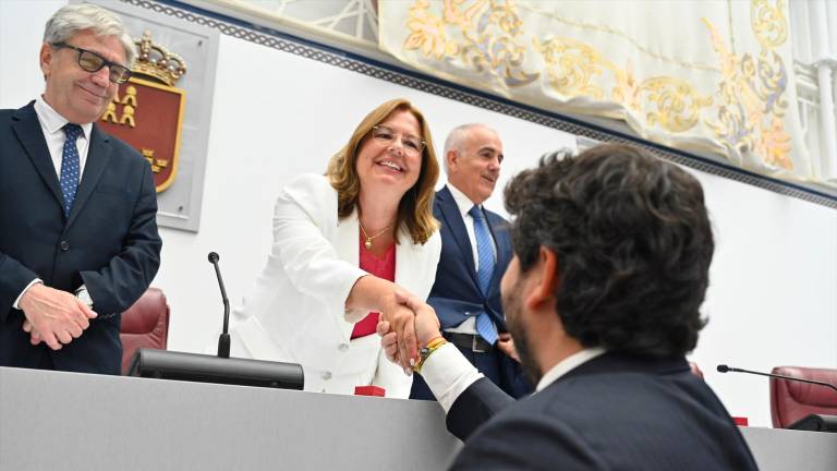 PP y PSOE copan la Mesa de la Asamblea de Murcia, dejando fuera a Vox PP y PSOE copan la Mesa de la Asamblea de Murcia, dejando fuera a Vox