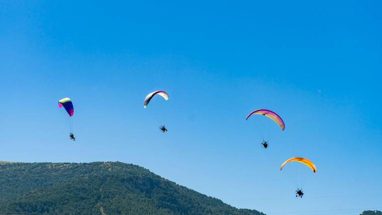 Los mejores pilotos de parapente y paramotor acrobático se darán cita en El Yelmo Los mejores pilotos de parapente y paramotor acrobático se darán cita en El Yelmo