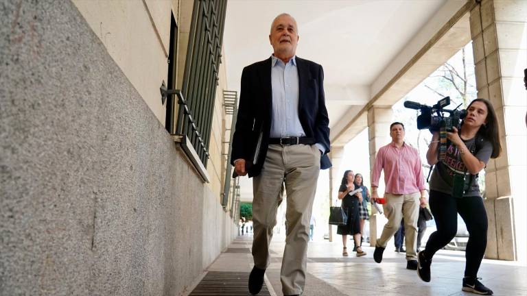 El nuevo informe forense desaconseja que Griñán entre en la cárcel El nuevo informe forense desaconseja que Griñán entre en la cárcel