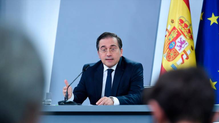 Exteriores insiste a los españoles en Líbano que abandonen el país por las rutas comerciales Exteriores insiste a los españoles en Líbano que abandonen el país por las rutas comerciales