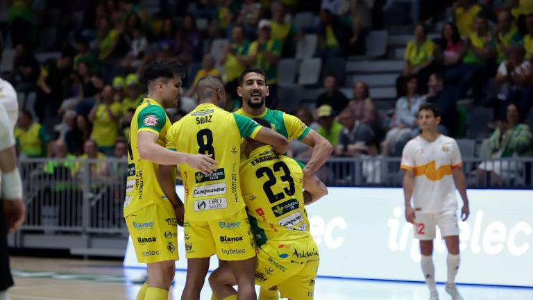 El Jaén Paraíso Interior vence al Industrias y se medirá al Barça (6-2) El Jaén Paraíso Interior vence al Industrias y se medirá al Barça (6-2)