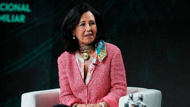 Ana Botín, presidenta del Santander: “Hay que pagar impuestos, pero si se paga demasiado, la gente se marcha” Ana Botín, presidenta del Santander: “Hay que pagar impuestos, pero si se paga demasiado, la gente se marcha”