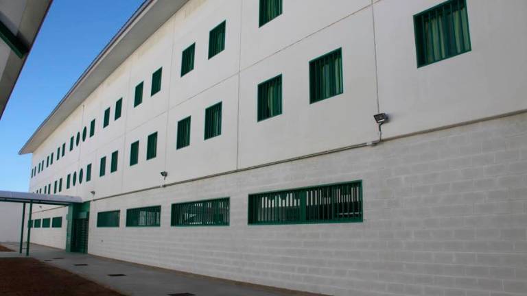 Heridos dos presos de la cárcel de Almería tras una pelea con una quincena de involucrados Heridos dos presos de la cárcel de Almería tras una pelea con una quincena de involucrados