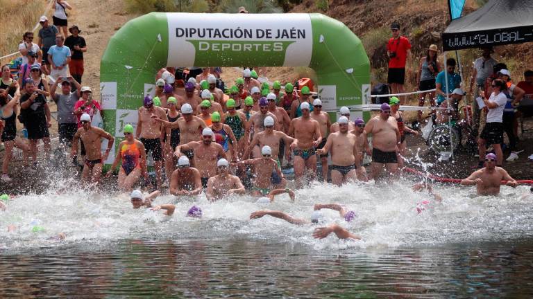 Más de 230 participantes en el VIII Circuito Provincial de Travesías a Nado Más de 230 participantes en el VIII Circuito Provincial de Travesías a Nado