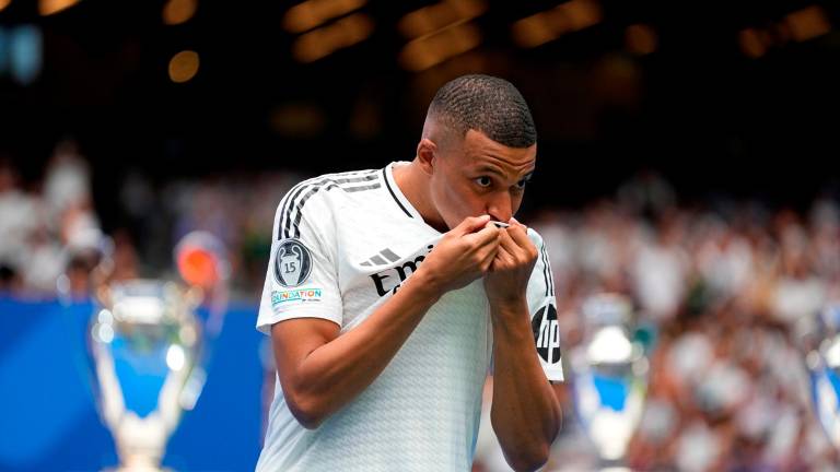 Kylian Mbappé en su presentación en el Bernabéu: “Ahora tengo otro sueño, estar a la altura del mejor club de la historia” Kylian Mbappé en su presentación en el Bernabéu: “Ahora tengo otro sueño, estar a la altura del mejor club de la historia”