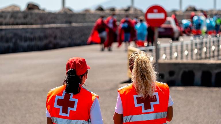 Cruz Roja asiste en Motril hasta julio a mil rescatados en pateras, más que en todo 2022 Cruz Roja asiste en Motril hasta julio a mil rescatados en pateras, más que en todo 2022