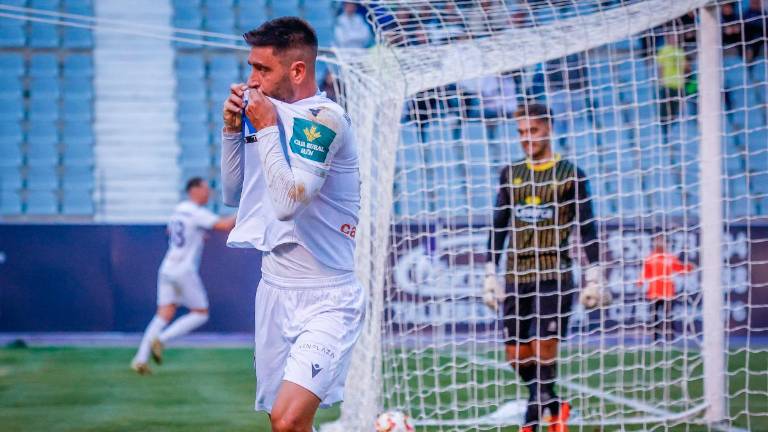 Mario Martos entra en la historia del Real Jaén Mario Martos entra en la historia del Real Jaén