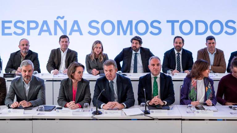 Feijóo activa la maquinaria electoral del PP con la aprobación de su congreso Feijóo activa la maquinaria electoral del PP con la aprobación de su congreso