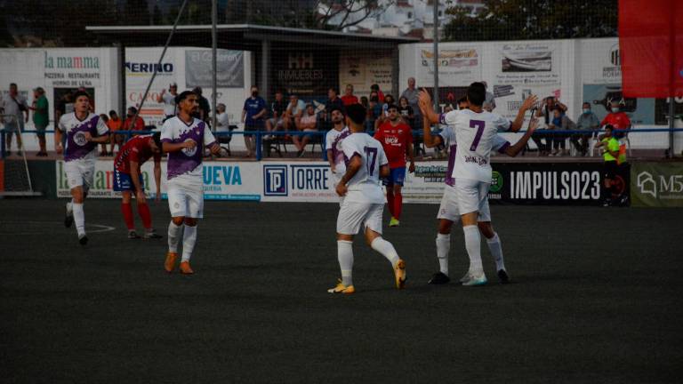 Julio de Dios, única baja por lesión ante el Atlético Porcuna Julio de Dios, única baja por lesión ante el Atlético Porcuna