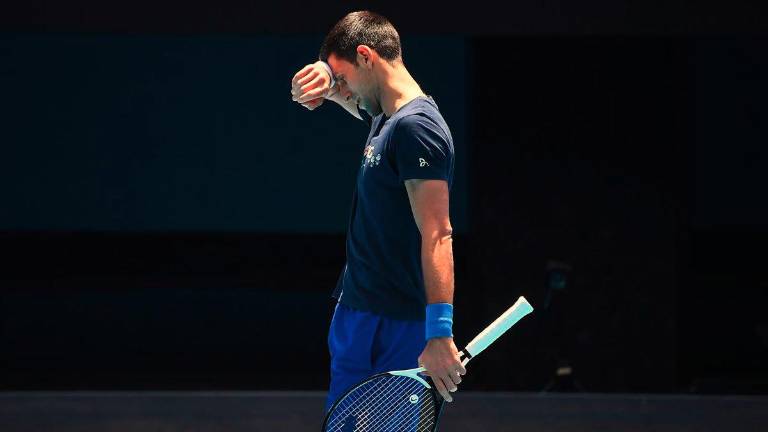 Djokovic, detenido en Australia a la espera de la audiencia con el Tribunal Federal Djokovic, detenido en Australia a la espera de la audiencia con el Tribunal Federal