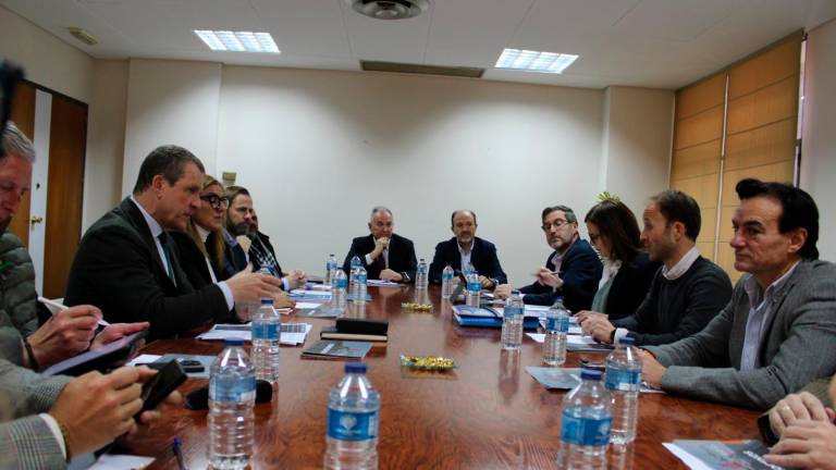 Fúnez afirma que la tarjeta de visita de Montero ha sido “comprar la Alcaldía de Jaén” Fúnez afirma que la tarjeta de visita de Montero ha sido “comprar la Alcaldía de Jaén”