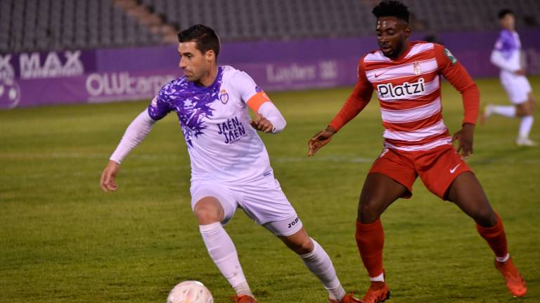 El Real Jaén disputa el 40 Trofeo del Olivo ante el Recreativo Granada El Real Jaén disputa el 40 Trofeo del Olivo ante el Recreativo Granada