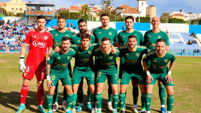 Hundimiento total del Linares Deportivo ante el Melilla (1-0) Hundimiento total del Linares Deportivo ante el Melilla (1-0)