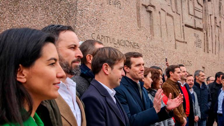 PP, Vox y Cs podrían repetir la famosa “foto de Colón” PP, Vox y Cs podrían repetir la famosa “foto de Colón”