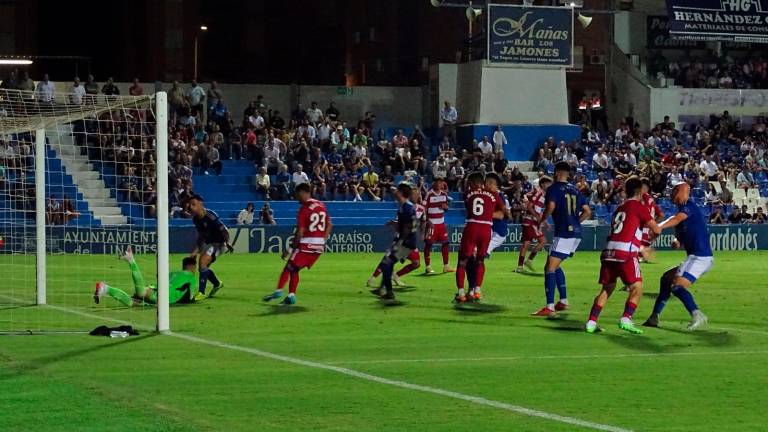 El Linares Deportivo empezará la Liga en casa ante el Recreativo de Granada, el exequipo de Juan Antonio Milla El Linares Deportivo empezará la Liga en casa ante el Recreativo de Granada, el exequipo de Juan Antonio Milla