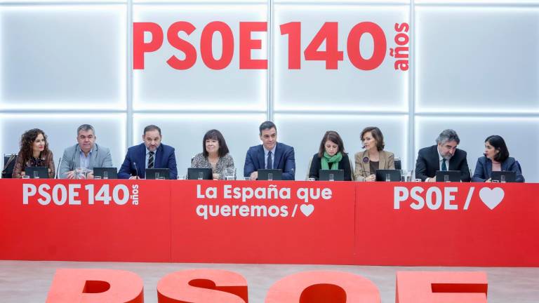 El PSOE mantiene 11,8 puntos de ventaja sobre el PP, un año después de las elecciones El PSOE mantiene 11,8 puntos de ventaja sobre el PP, un año después de las elecciones