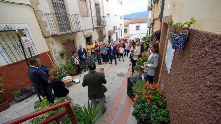 El aceite de oliva impregna El Almendral con historias, leyendas, recuerdos y poesía El aceite de oliva impregna El Almendral con historias, leyendas, recuerdos y poesía