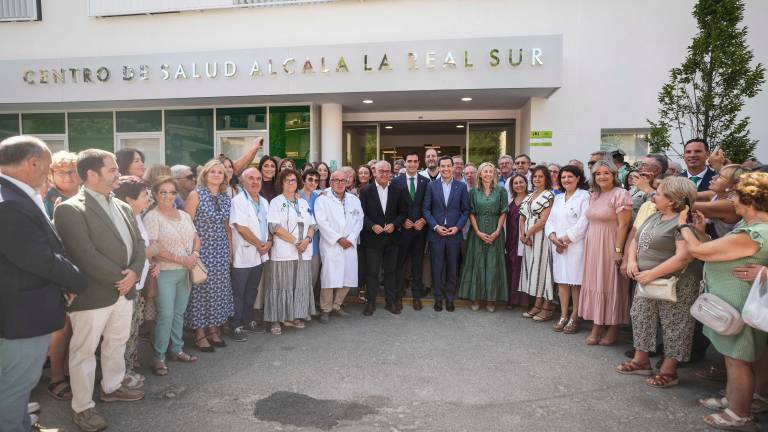 Juanma Moreno inaugura el nuevo centro de salud de Alcalá la Real Juanma Moreno inaugura el nuevo centro de salud de Alcalá la Real