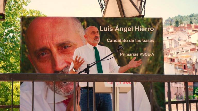 Una plataforma del PSOE propone impedir alcaldías por herencia” Una plataforma del PSOE propone impedir alcaldías por herencia”