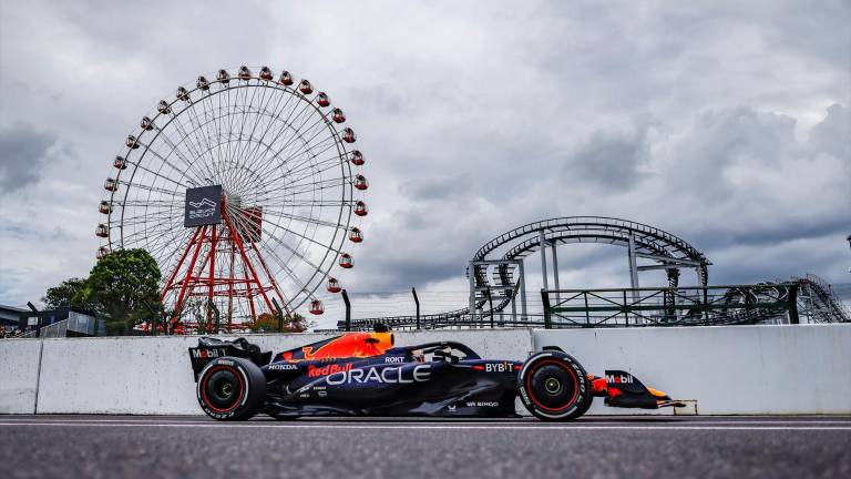 Verstappen vuela por la pole frente a los McLaren en Suzuka Verstappen vuela por la pole frente a los McLaren en Suzuka