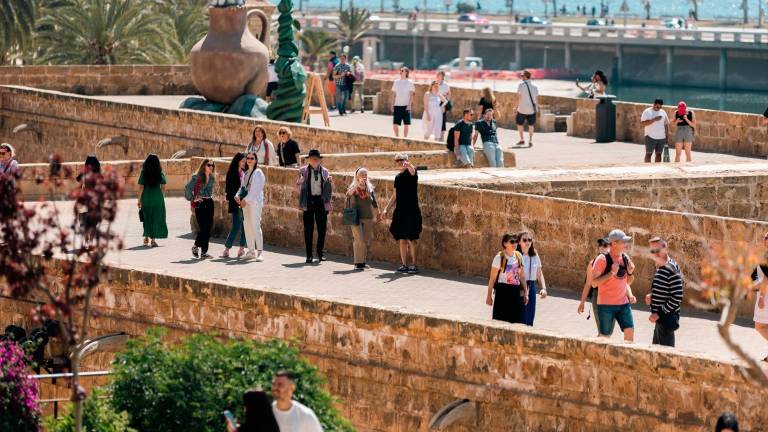 El turismo bate récord histórico en 2024 con 94 millones de visitantes El turismo bate récord histórico en 2024 con 94 millones de visitantes