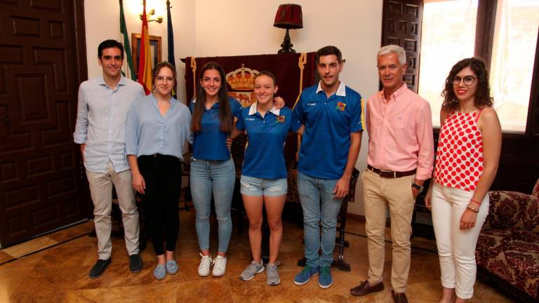 Arjona y Serrano, con la selección española sub 16 Arjona y Serrano, con la selección española sub 16