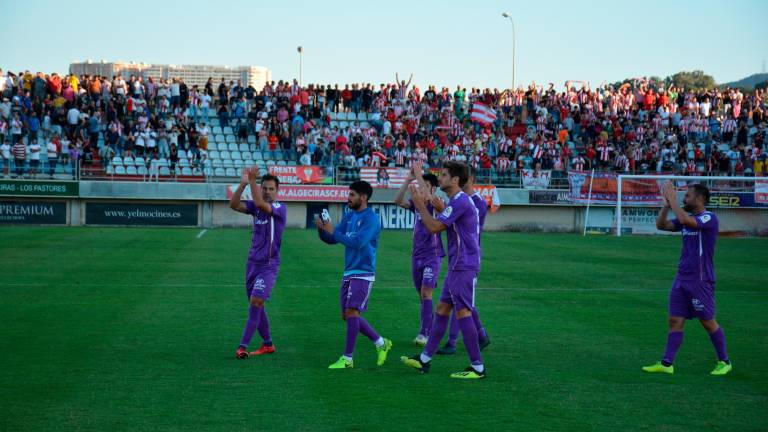 El Real Jaén se estrella ante el muro de Romero