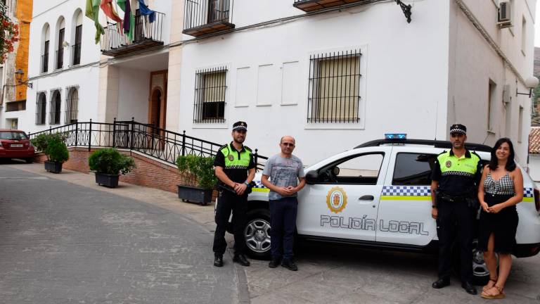 La Policía Local valdepeñera estrena vehículo de patrulla La Policía Local valdepeñera estrena vehículo de patrulla
