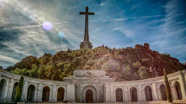Dos días para despejar los últimos escollos para la exhumación de Franco Dos días para despejar los últimos escollos para la exhumación de Franco