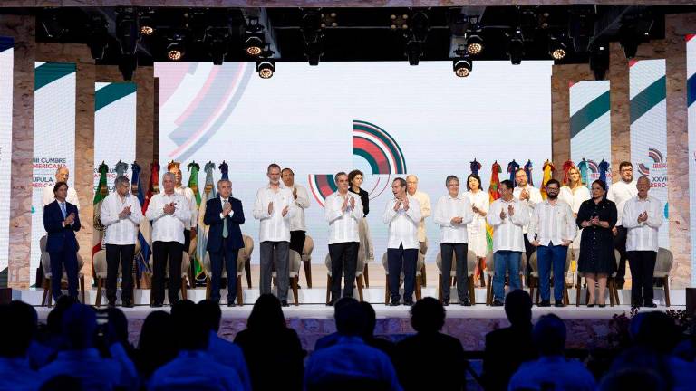La Cumbre Iberoamericana arranca sin Sánchez, que no ha llegado a tiempo La Cumbre Iberoamericana arranca sin Sánchez, que no ha llegado a tiempo