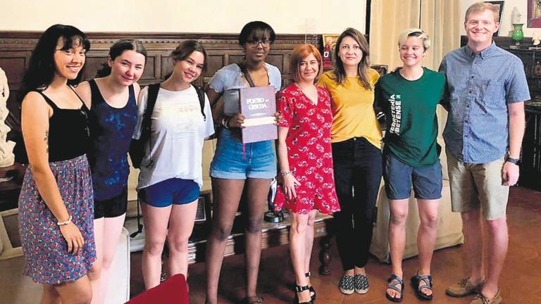 Recibimiento de la alcaldesa a un grupo de jóvenes de intercambio Recibimiento de la alcaldesa a un grupo de jóvenes de intercambio