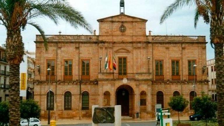 Linares traslada la celebración de la “Noche en blanco” hasta el 31 de julio Linares traslada la celebración de la “Noche en blanco” hasta el 31 de julio
