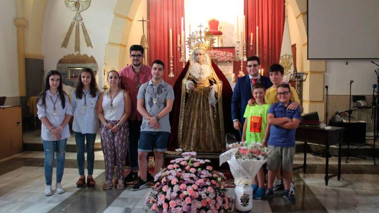 Besamanos a María de la Trinidad Besamanos a María de la Trinidad