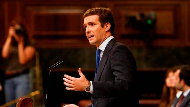 Casado acusa a Sánchez de impostura por buscar la investidura avergonzándose de sus socios Casado acusa a Sánchez de impostura por buscar la investidura avergonzándose de sus socios
