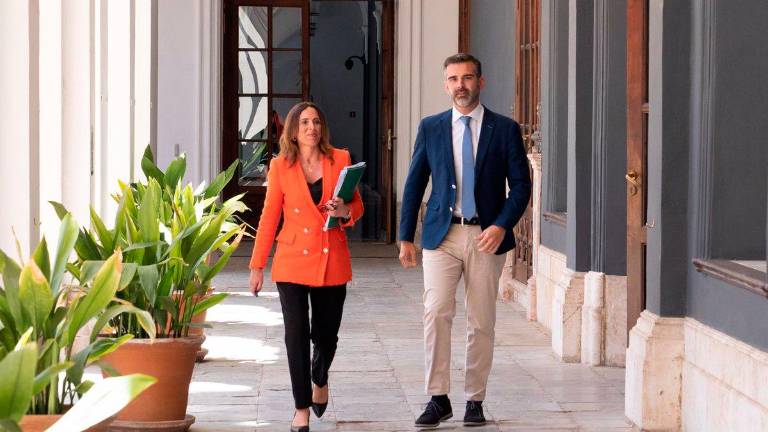 La Junta aprueba avalar el 15% de la hipoteca a jóvenes para su primera vivienda La Junta aprueba avalar el 15% de la hipoteca a jóvenes para su primera vivienda