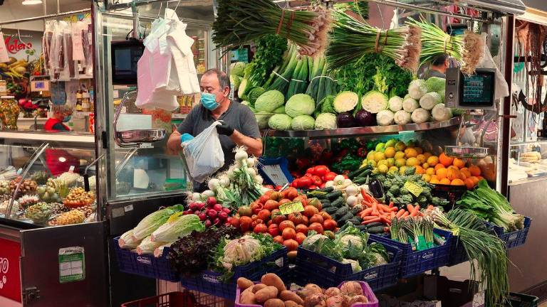 Andalucía cierra agosto con 35.353 trabajadores en ERTE, 5.862 menos que el mes anterior Andalucía cierra agosto con 35.353 trabajadores en ERTE, 5.862 menos que el mes anterior