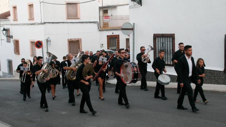 Con la música a otra parte