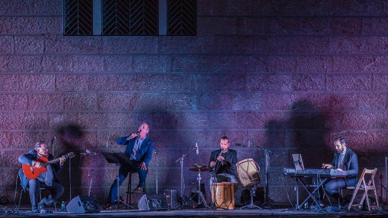 Amarraditos, un mestizaje único de músicas y culturas Amarraditos, un mestizaje único de músicas y culturas