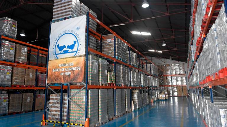 El Programa de Ayuda Alimentaria comienza a repartir en Jaén 590.000 kilos de alimentos El Programa de Ayuda Alimentaria comienza a repartir en Jaén 590.000 kilos de alimentos