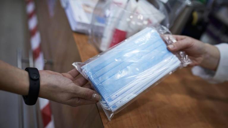 El precio de las mascarillas quirúrgicas no podrá superar desde hoy los 0,62 céntimos El precio de las mascarillas quirúrgicas no podrá superar desde hoy los 0,62 céntimos